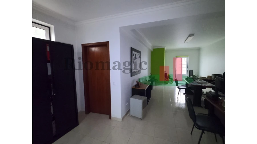 Escritório para Arrendamento em Rio Maior Foto 5