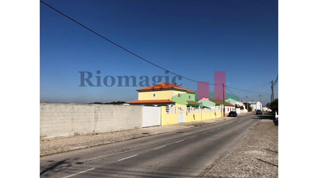 Terreno para Venda em Aveiras de Cima Foto 3