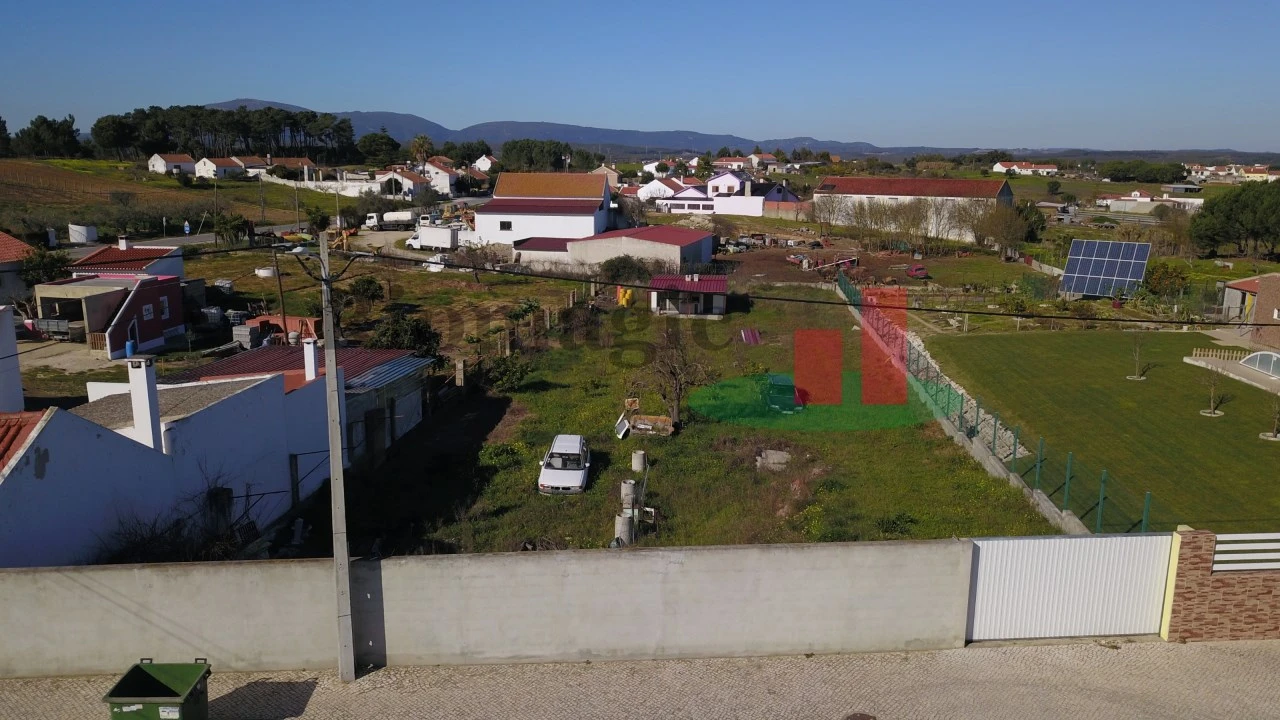 Terreno para Venda em Aveiras de Cima Foto 2