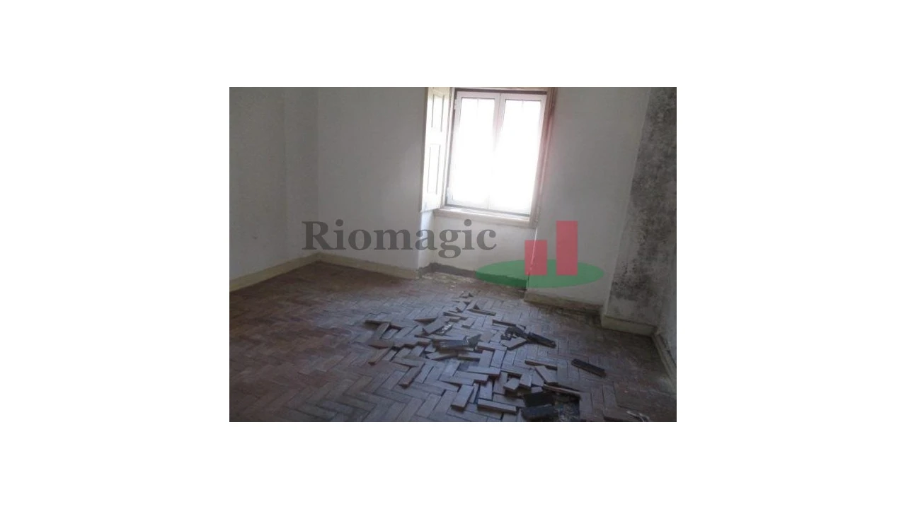 Moradia T10 para Venda em Mouriscas Foto 10