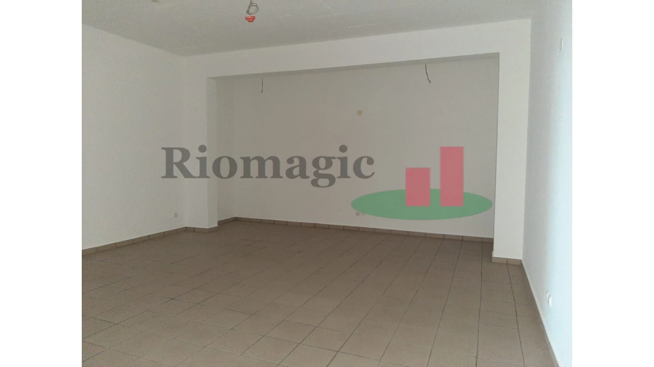 Loja para Venda em Alpiarça Foto 2