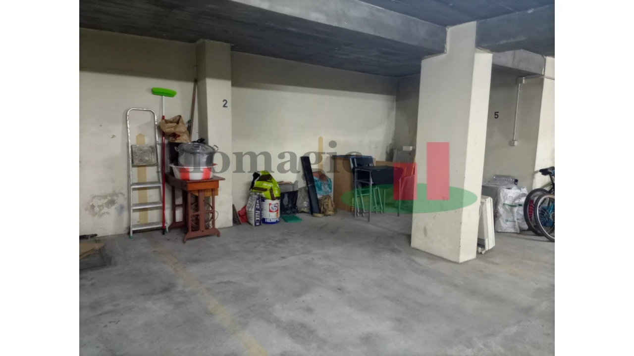 Garagem para Venda em Rio Maior Foto 4