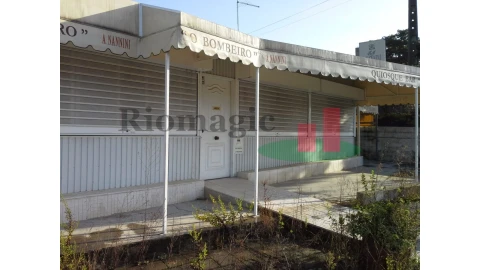 Negócio para Venda em Romeira e Várzea