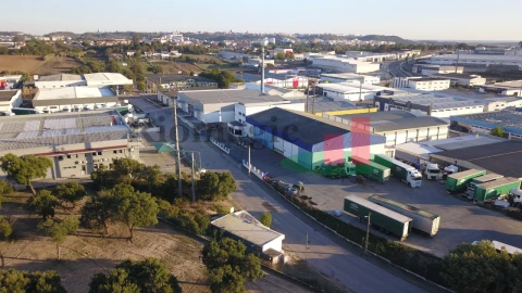 Negócio para Venda em Romeira e Várzea