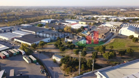 Negócio para Venda em Romeira e Várzea