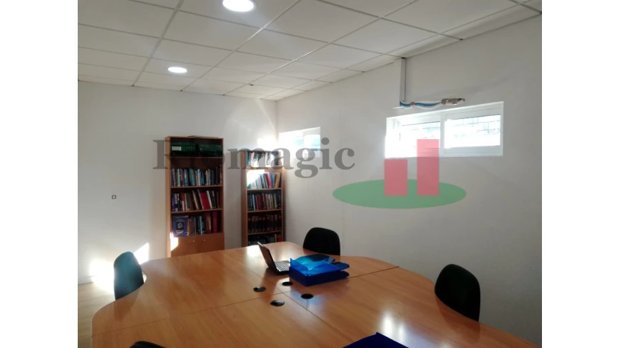 Escritório para Arrendamento em Romeira e Várzea