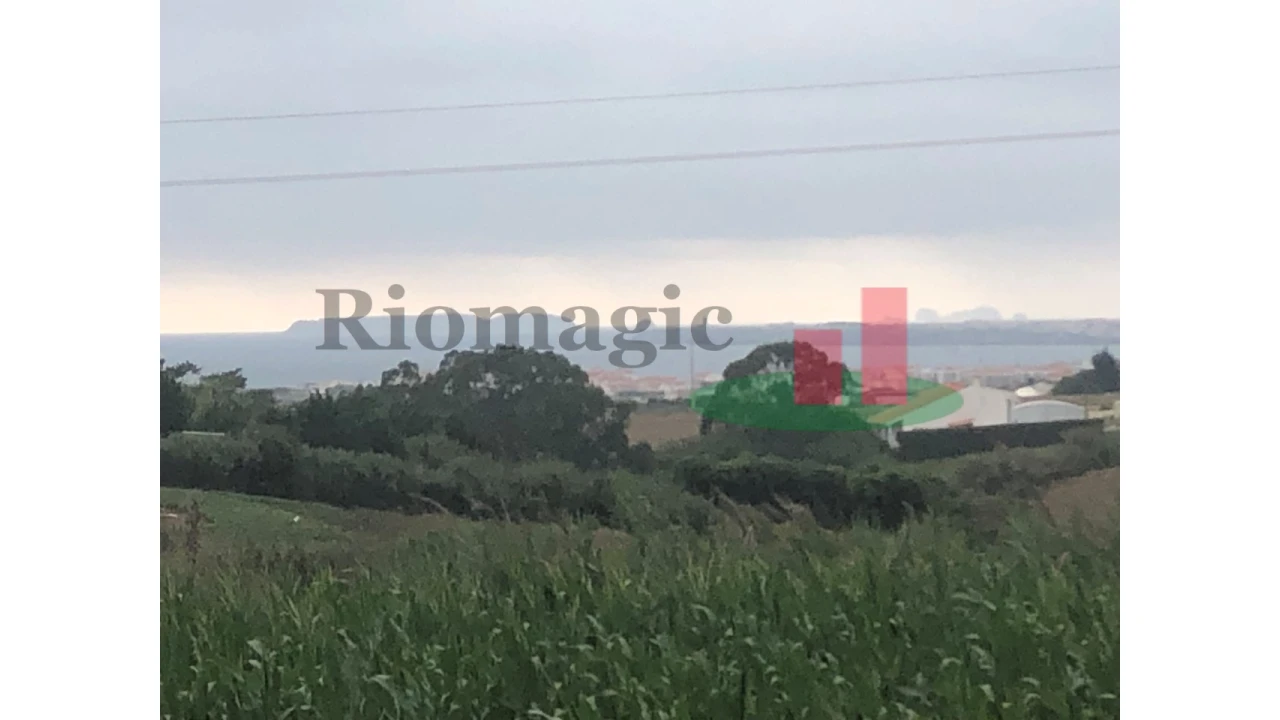 Terreno para Venda em Atouguia da Baleia Foto 4
