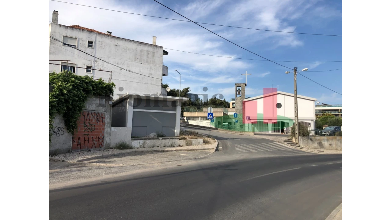 Loja para Venda em Pontinha e Famões Foto 5