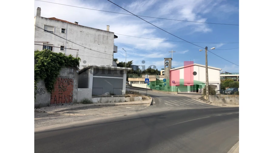 Loja para Venda em Pontinha e Famões Foto 5