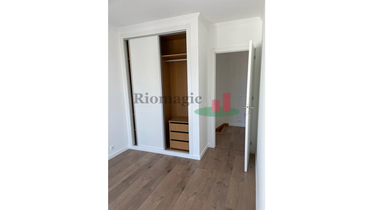 Moradia T4 para Venda em Ericeira Foto 38