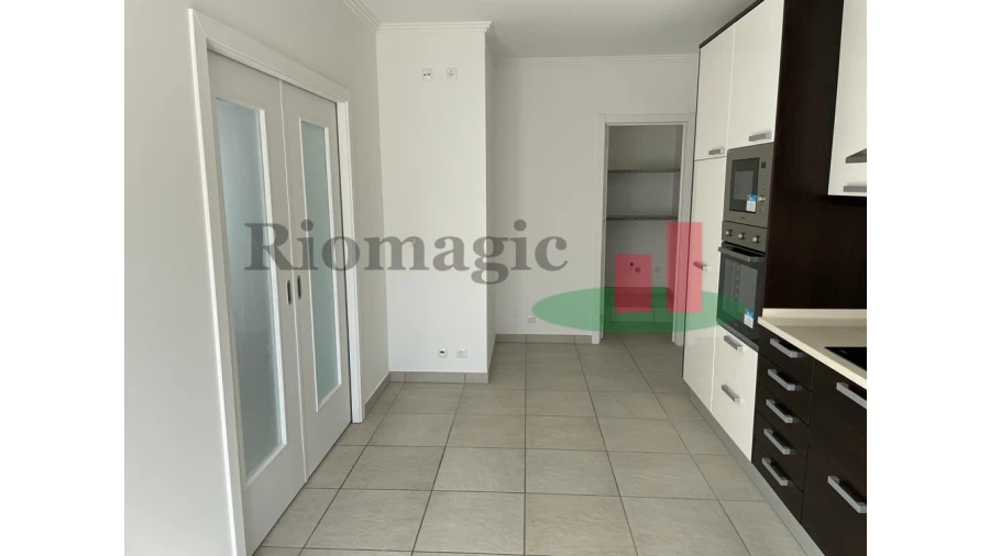 Moradia T4 para Venda em Ericeira Foto 12