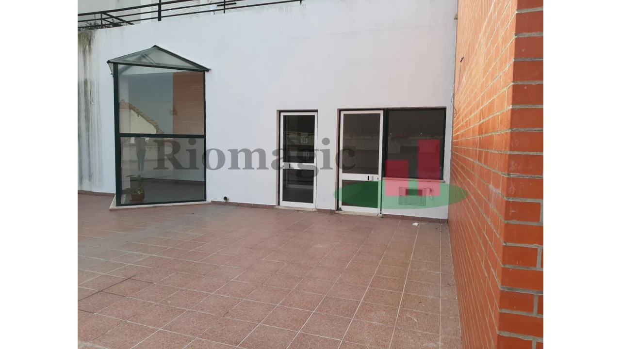 Loja para Venda em Alpiarça Foto 1