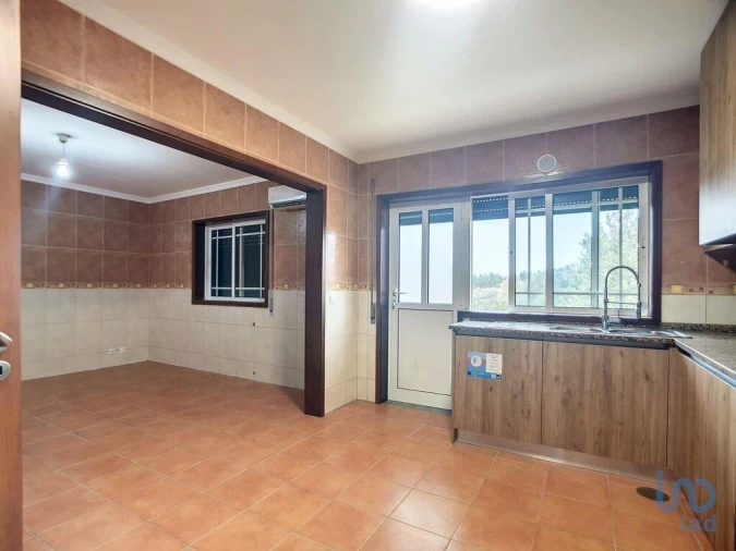 Moradia T3 para Venda em Branca Foto 2