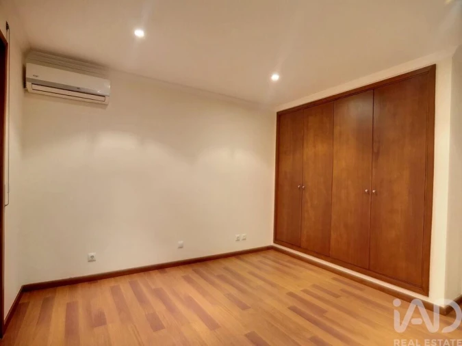 Moradia T3 para Venda em Branca Foto 19