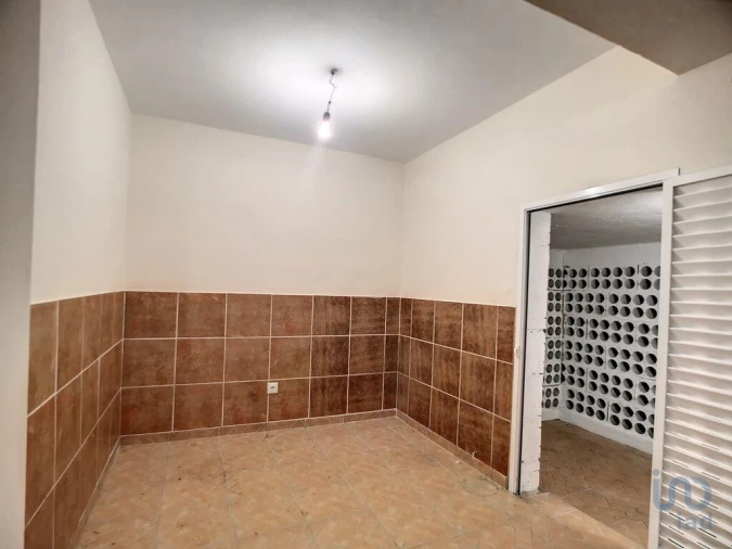 Moradia T3 para Venda em Branca Foto 9