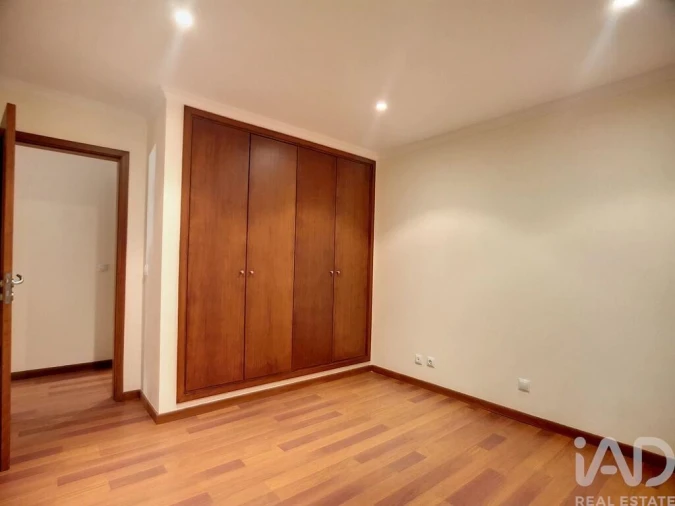 Moradia T3 para Venda em Branca Foto 21