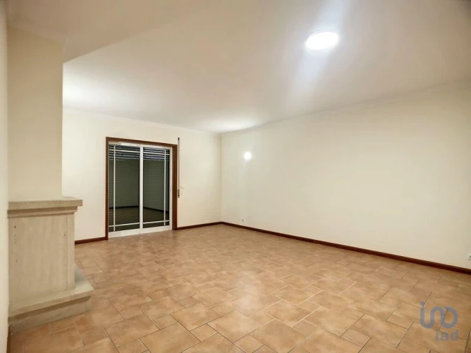 Moradia T3 para Venda em Branca Foto 4