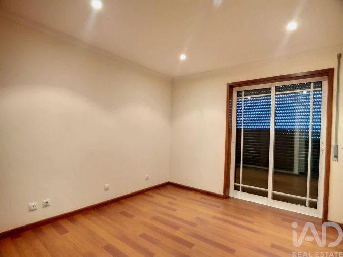 Moradia T3 para Venda em Branca Foto 23