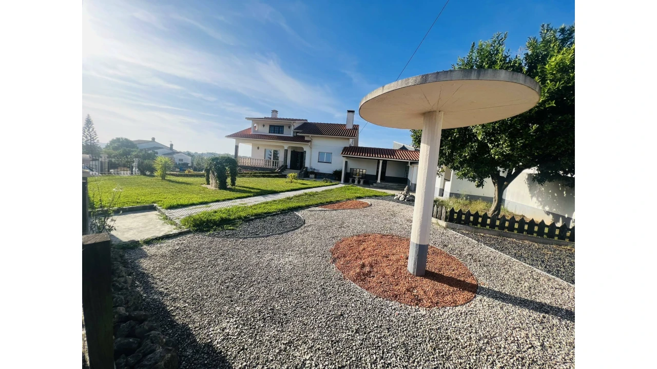 Moradia T6 para Venda em Nossa Senhora da Piedade Foto 3