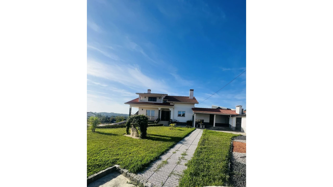 Moradia T6 para Venda em Nossa Senhora da Piedade Foto 2