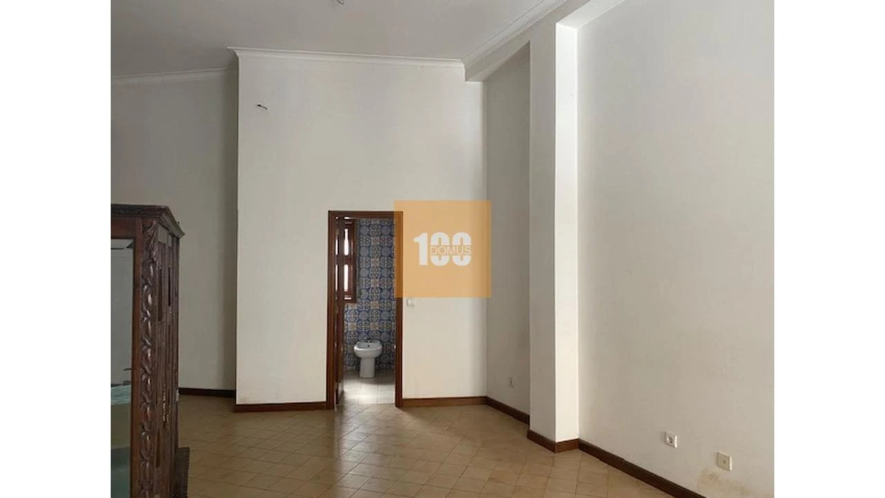 Prédio para Venda em Cedofeita, Santo Ildefonso, Sé, Miragaia, São Nicolau e Vitória Foto 4