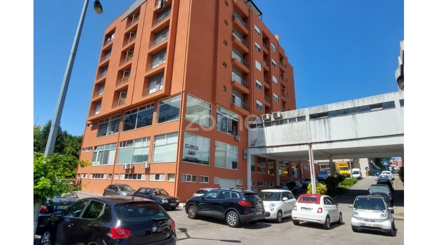 Negócio para Venda em Rebordosa Foto 2