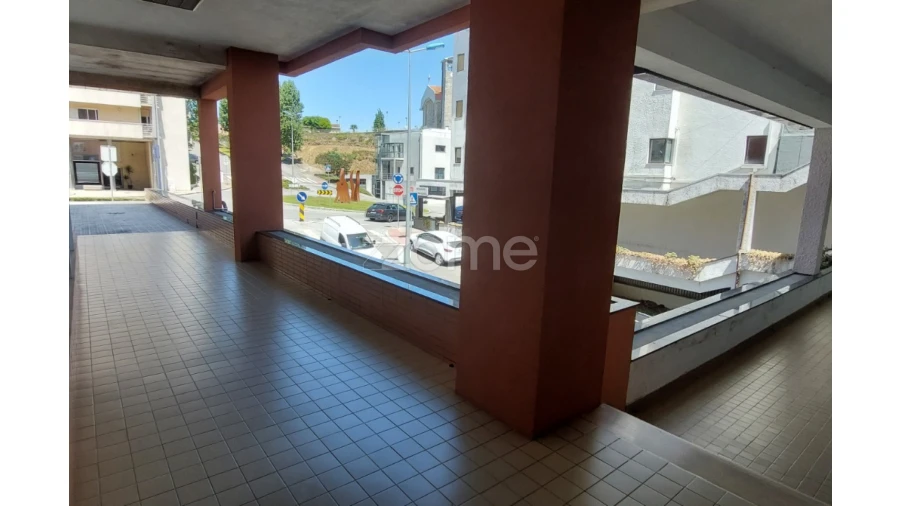 Negócio para Venda em Rebordosa Foto 4