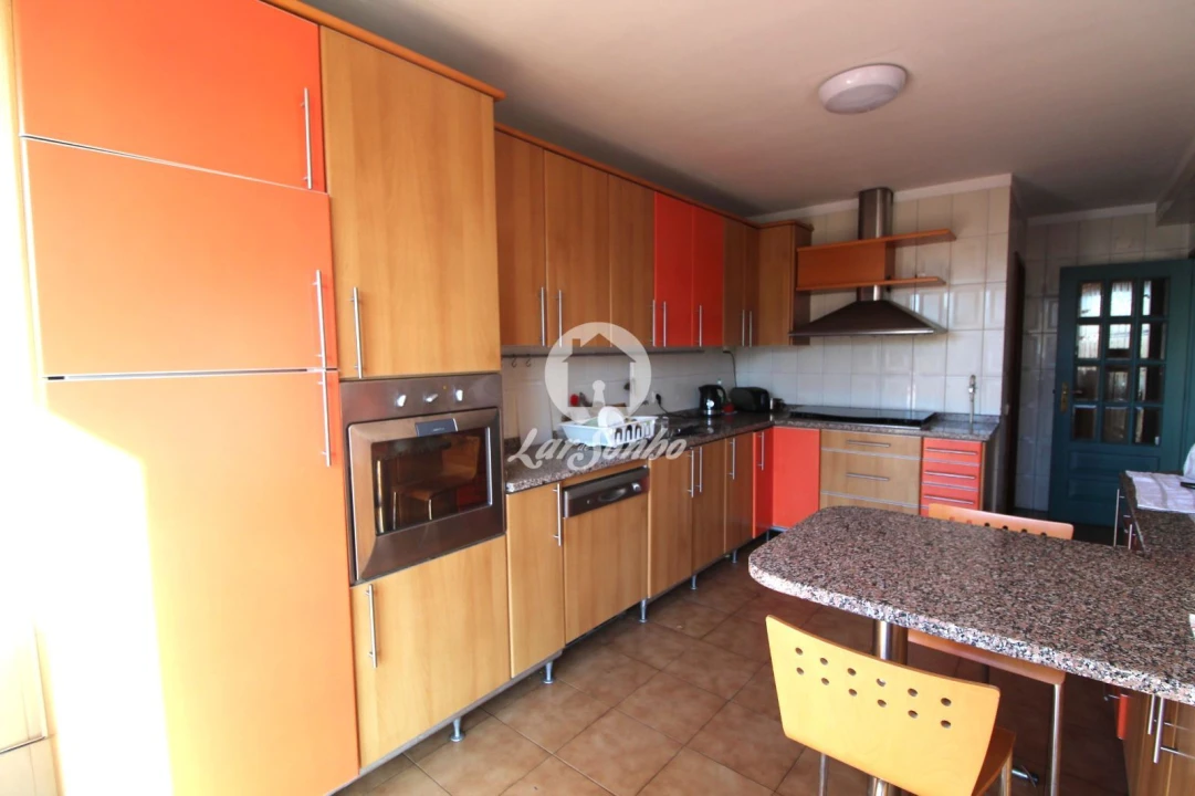 Apartamento T3 para Venda em Antas e Abade de Vermoim Foto 8