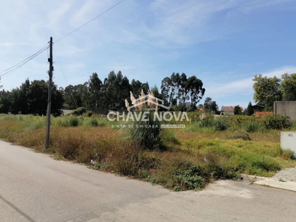 Terreno P/ Prédio para Venda em Arcozelo Foto 1