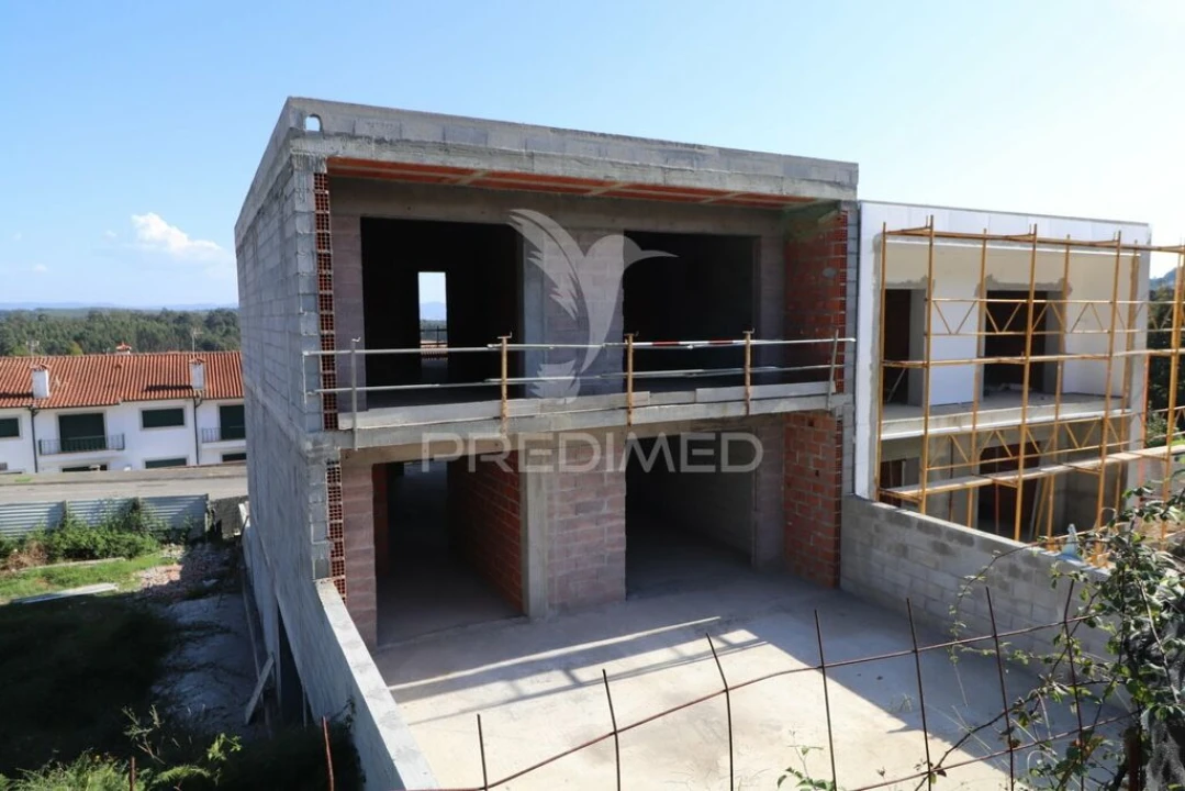 Moradia T3 para Venda em Carreiras (São Miguel) e Carreiras (Santiago) Foto 3