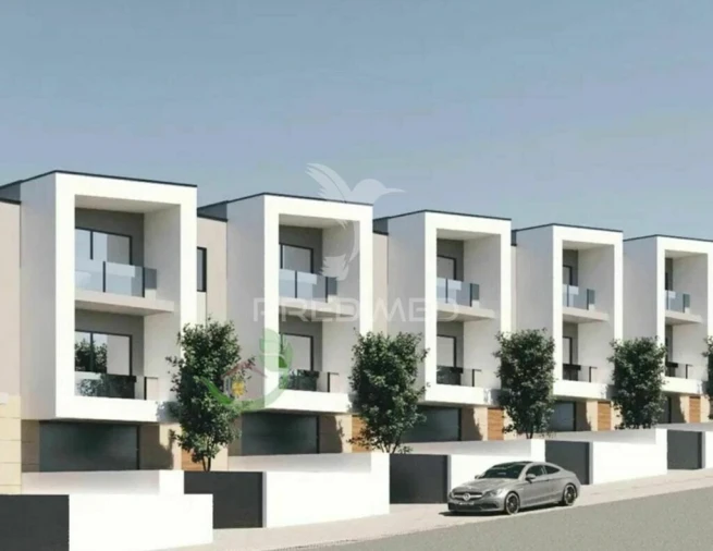 Moradia T3 para Venda em Carreiras (São Miguel) e Carreiras (Santiago) Foto 1