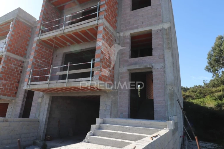 Moradia T3 para Venda em Carreiras (São Miguel) e Carreiras (Santiago) Foto 8