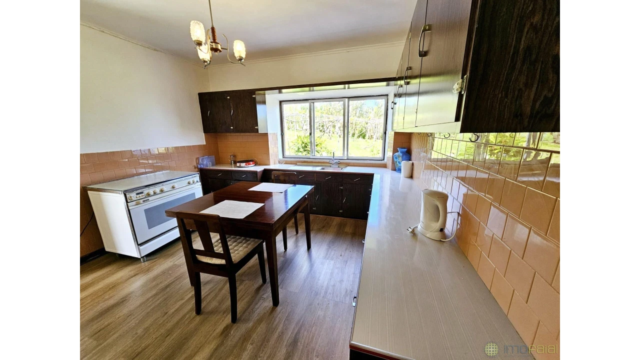 Moradia T4 para Venda em Cedros Foto 13