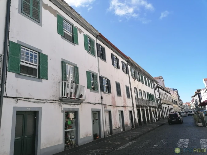 Moradia T4 para Venda em Horta (Matriz) Foto 2