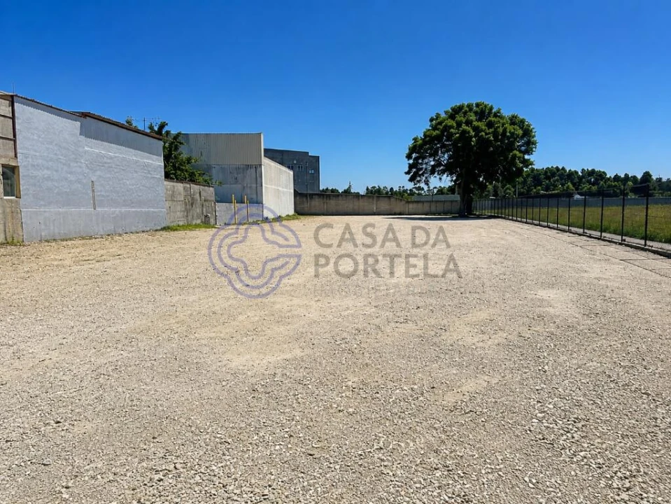 Terreno para Arrendamento em Moreira Foto 1