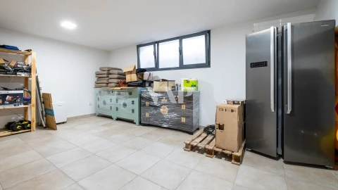 Moradia T4 para Venda em Quarteira