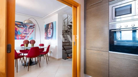 Moradia T4 para Venda em Quarteira