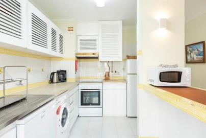 Apartamento T3 para Arrendamento férias em Quarteira