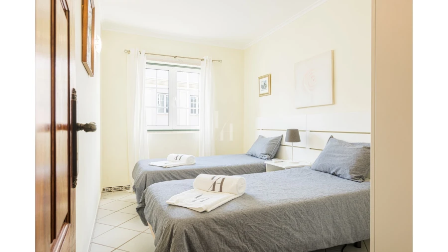 Apartamento T3 para Arrendamento férias em Quarteira Foto 20