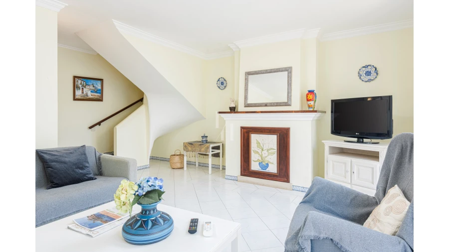 Apartamento T3 para Arrendamento férias em Quarteira Foto 6