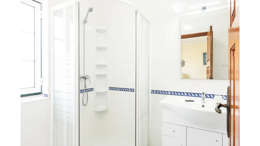 Apartamento T3 para Arrendamento férias em Quarteira Foto 17