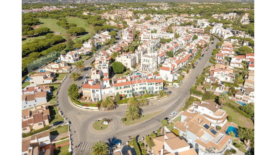 Apartamento T3 para Arrendamento férias em Quarteira Foto 31