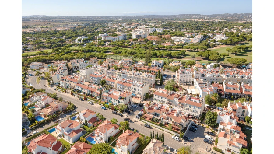 Apartamento T3 para Arrendamento férias em Quarteira Foto 33