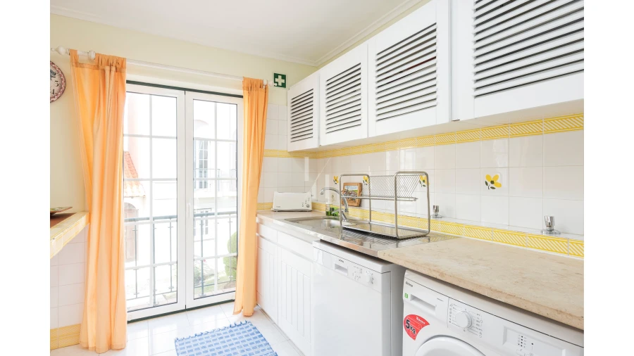 Apartamento T3 para Arrendamento férias em Quarteira Foto 11