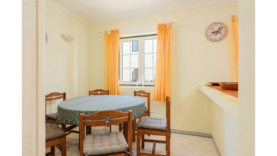 Apartamento T3 para Arrendamento férias em Quarteira Foto 8