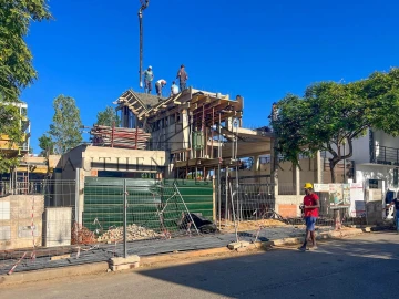 Moradia T5 para Venda em Quarteira