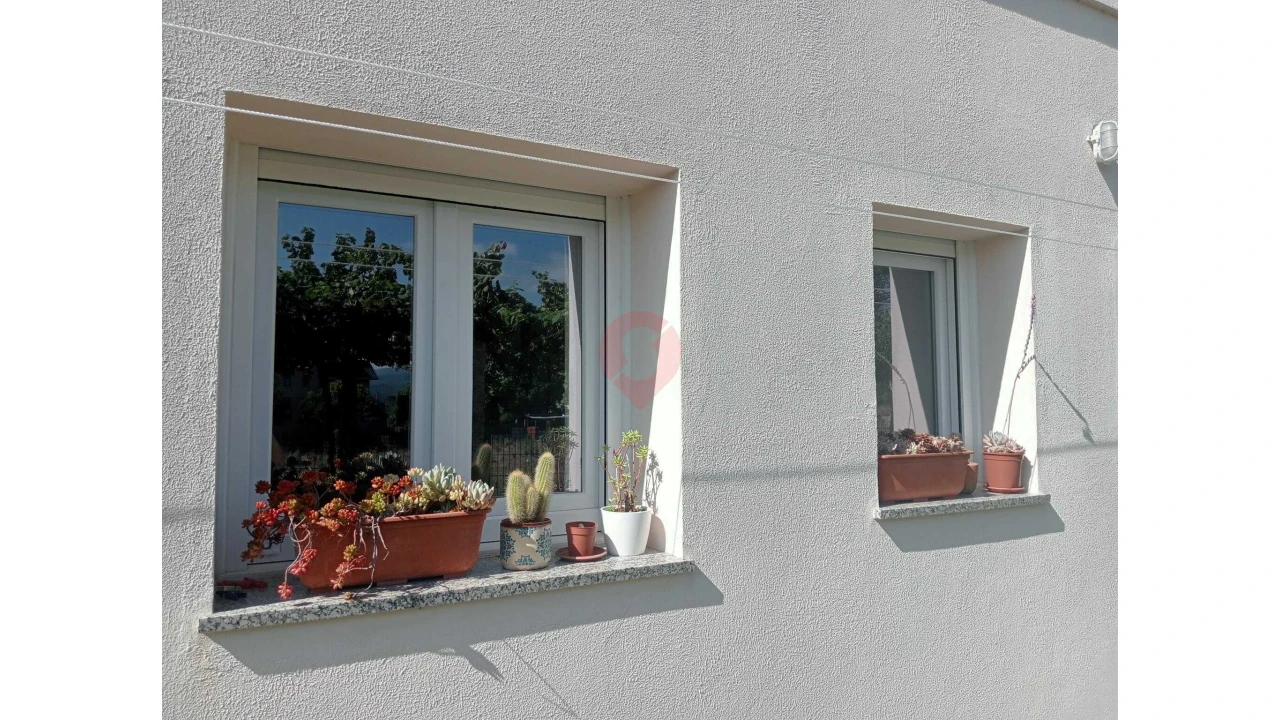 Moradia T5 para Venda em Mazedo e Cortes Foto 4