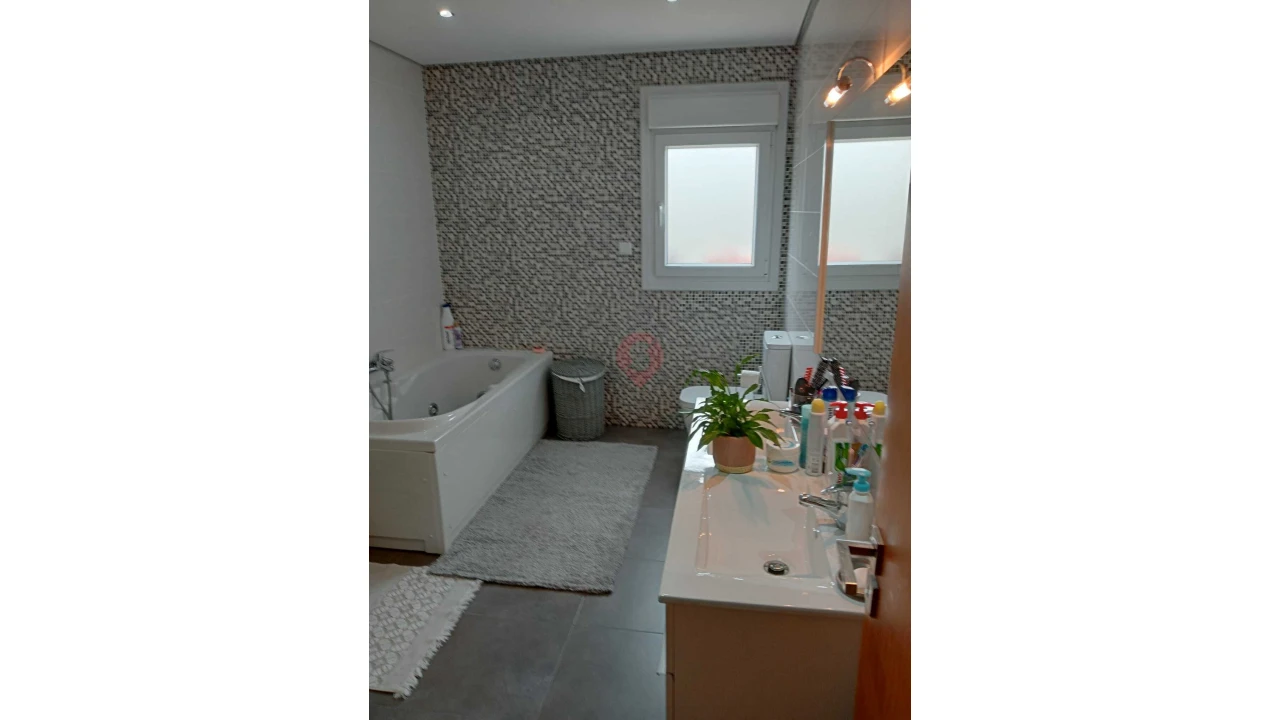 Moradia T5 para Venda em Mazedo e Cortes Foto 10