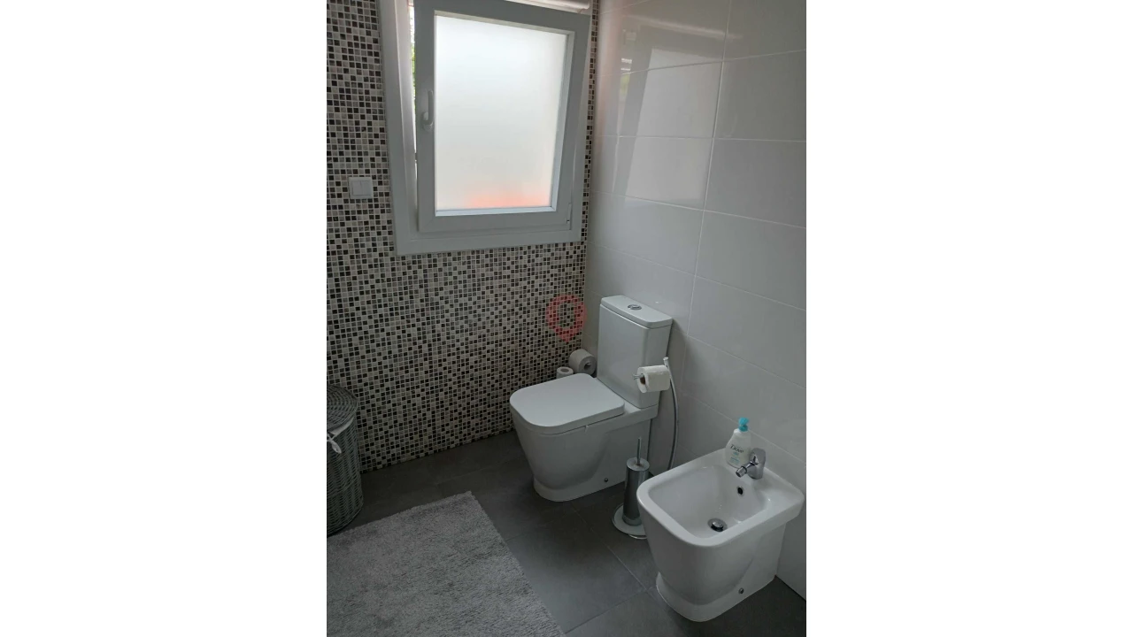 Moradia T5 para Venda em Mazedo e Cortes Foto 11