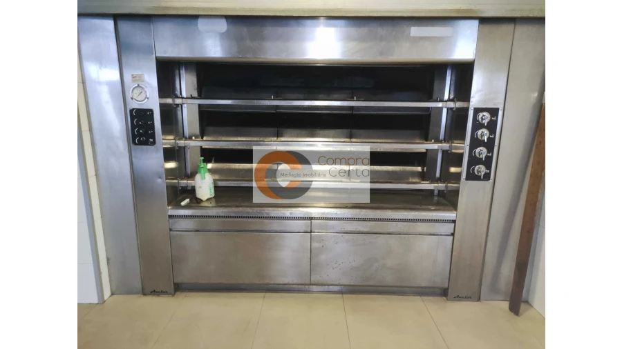 Negócio para Arrendamento em Caldelas Foto 3